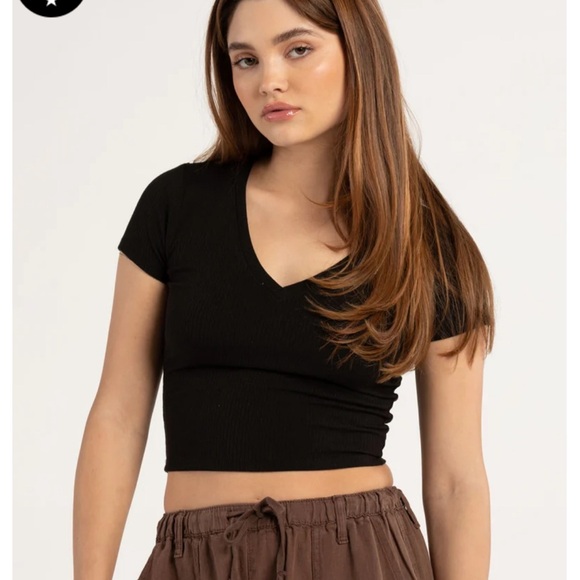 TILLYS V-Neck Rib Womens Tee - Picture 1 of 4